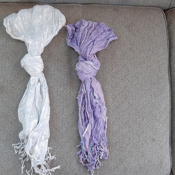 The Children's Place Other - NWT Set of 2 Girls Silver & Purple Scarfs, OS